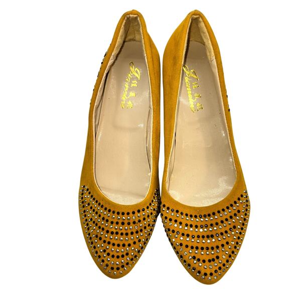 Women's 6 Flat Shoes Yellow Closed Toe Girl's Beaded - Picture 1 of 7
